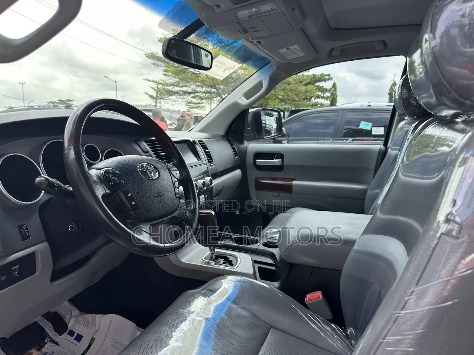 Toyota Sequoia 2014 Silver