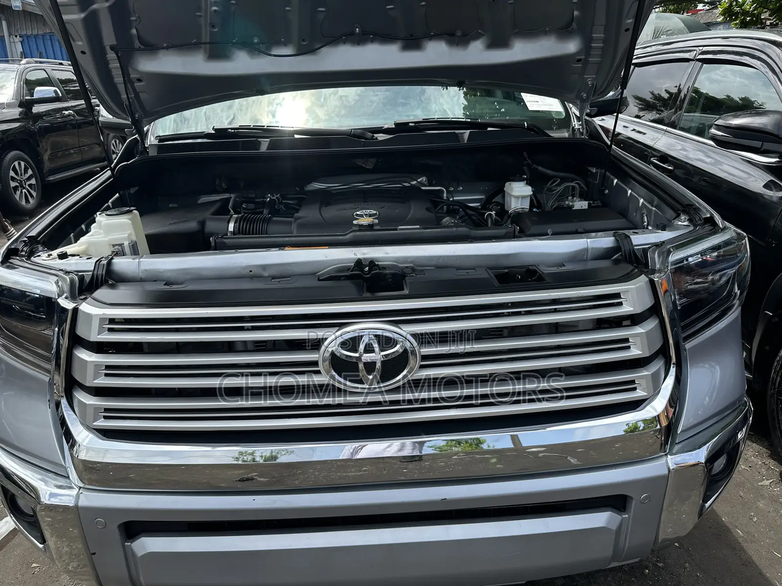 Toyota Sequoia 2014 Silver