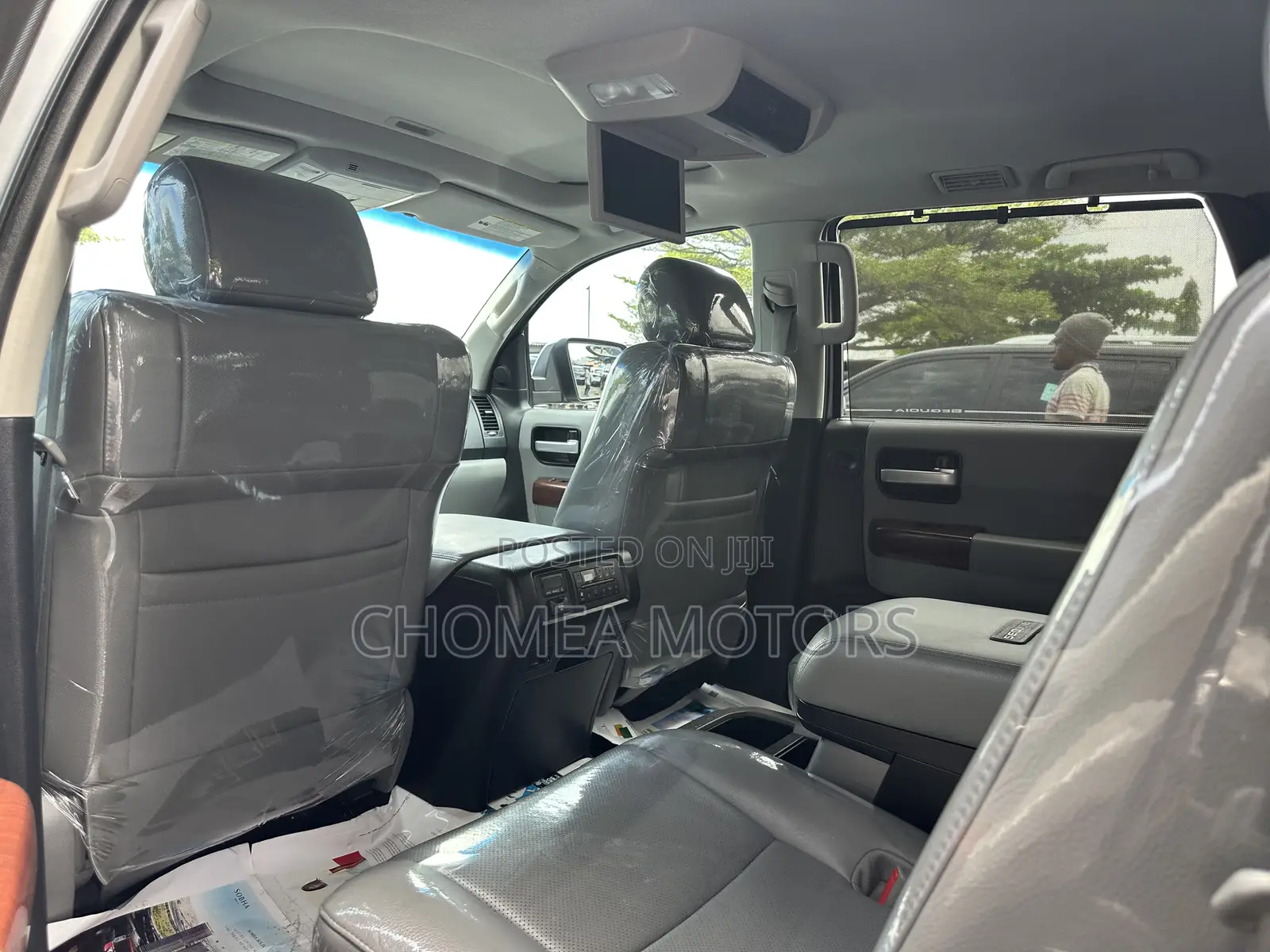 Toyota Sequoia 2014 Silver