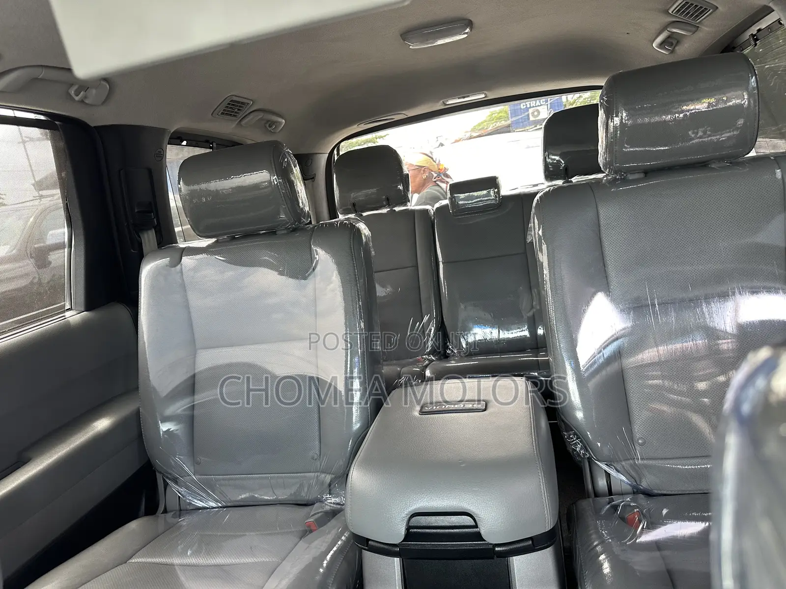Toyota Sequoia 2014 Silver