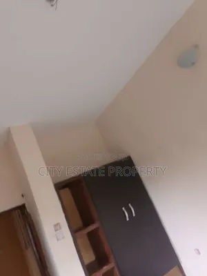 1bdrm Block of Flats in City Estate, Port-Harcourt for rent