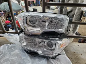 Headlamp for Toyota Tacoma 2018