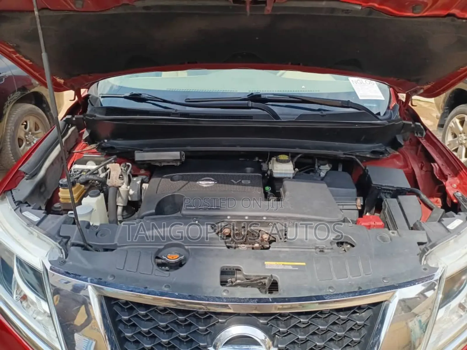 Nissan Pathfinder 2015 Red