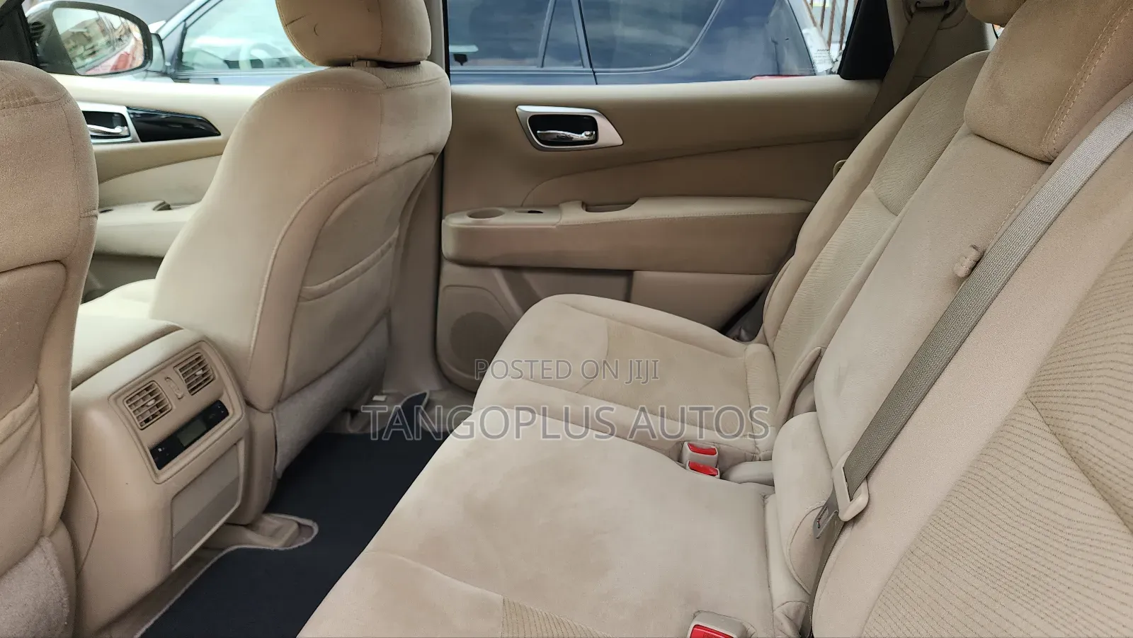 Nissan Pathfinder 2015 Red