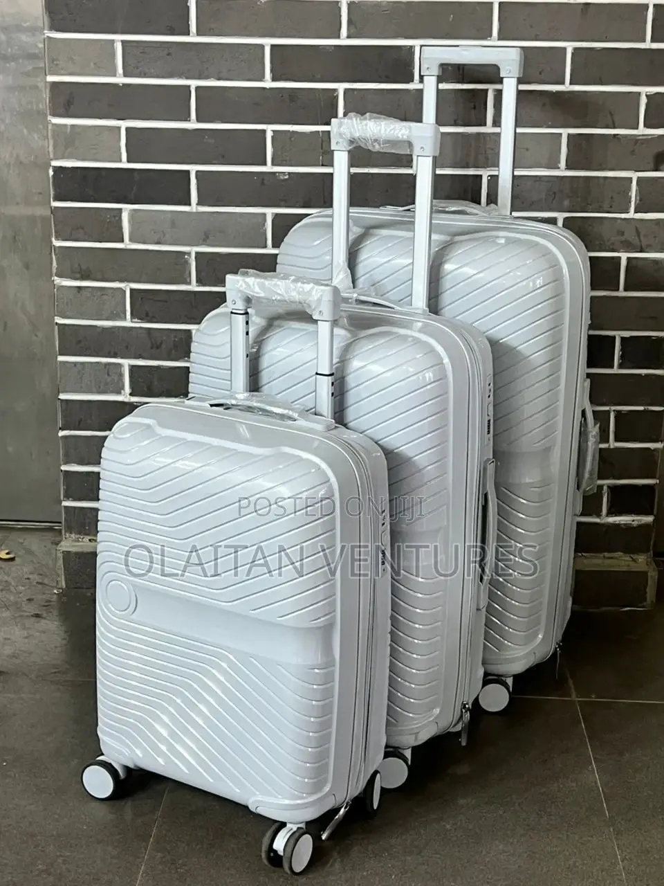 Rubber Traveling Luggage Boxes