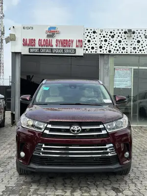 Toyota Highlander XLE 4x2 V6 (3.5L 6cyl 8A) 2017 Burgundy