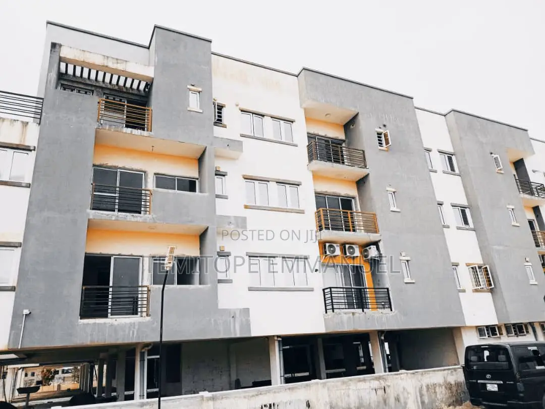 Furnished 3bdrm Apartment in Abijo for sale