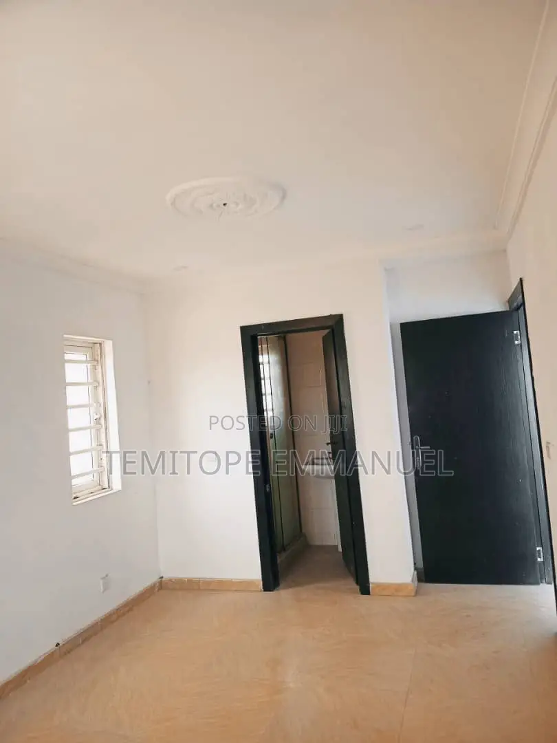 Furnished 3bdrm Apartment in Abijo for sale