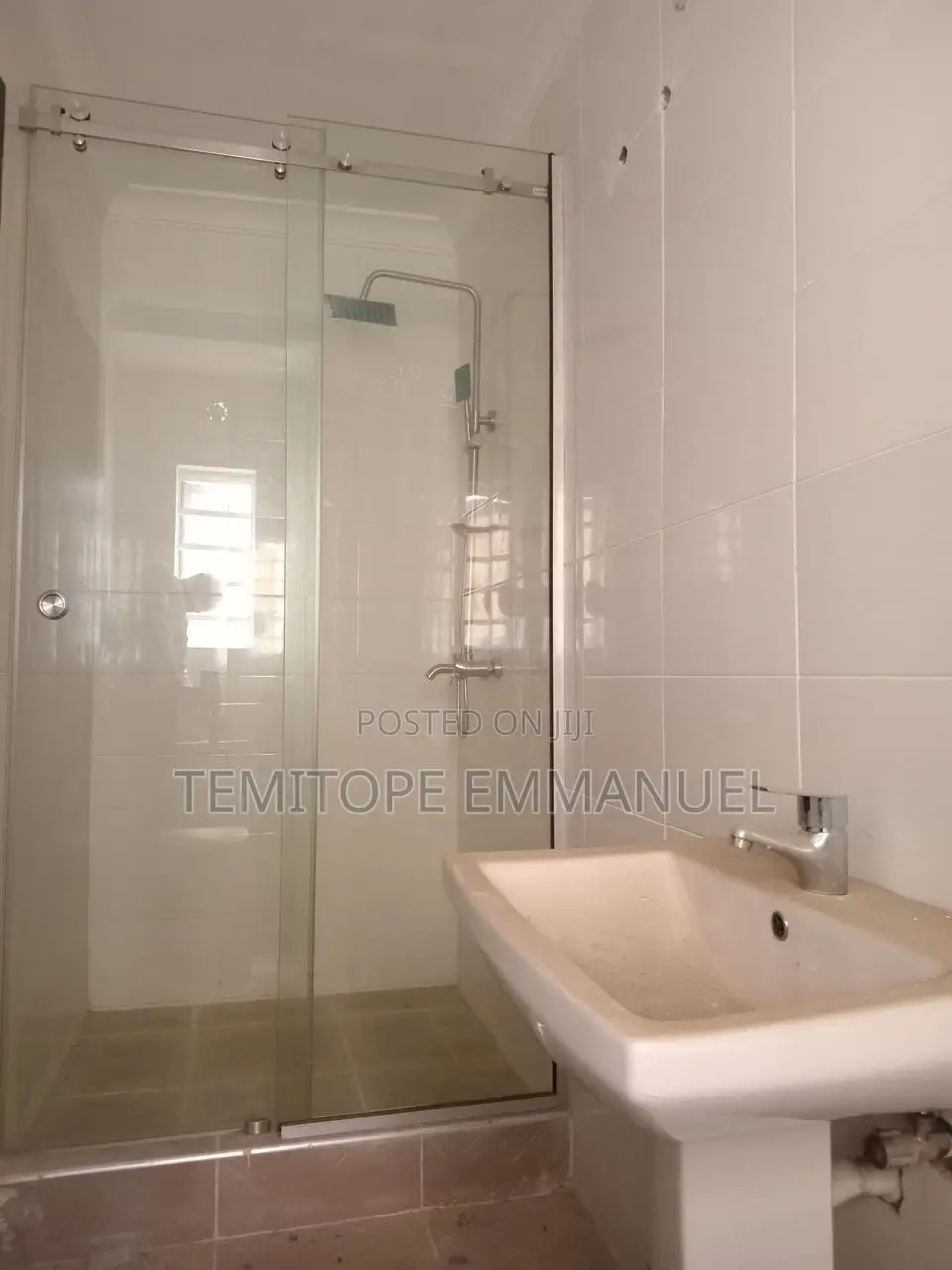 Furnished 3bdrm Apartment in Abijo for sale