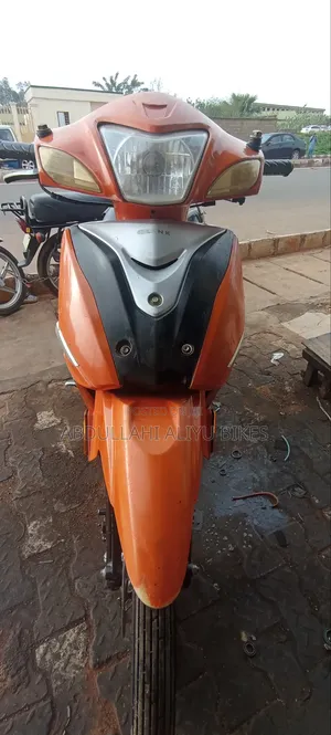 Photo - Motorcycle 2019 Orange