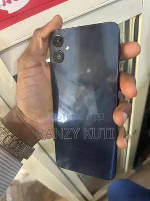 Samsung Galaxy A06 128 GB Black