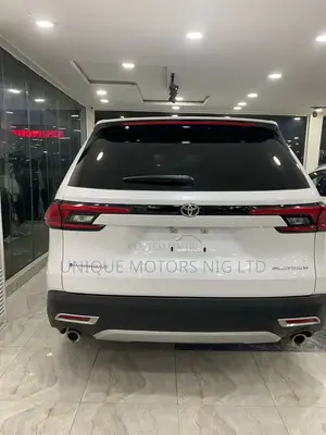 Toyota Grand Highlander Platinum AWD 2024 White