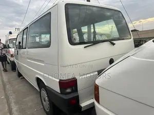 Volkswagen Transporter 2005 White
