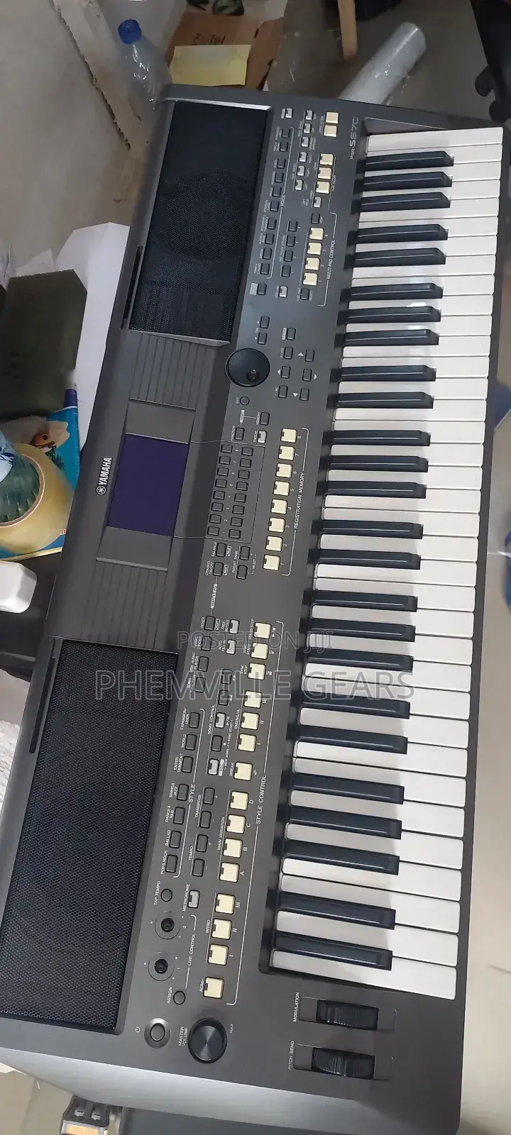 Neat Uk Used Yamaha PSR S670