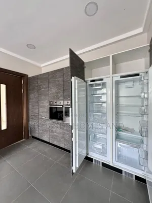 4bdrm Mansion in Banana Island for rent
