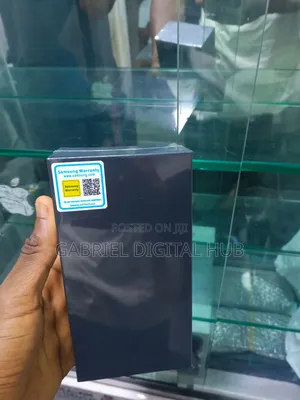 New Samsung Galaxy S10 128 GB White