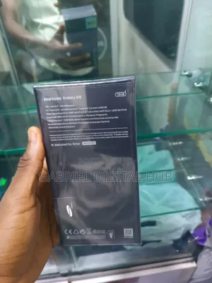 New Samsung Galaxy S10 128 GB White