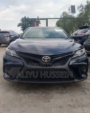 Photo - Toyota Camry 2018 Black