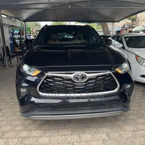 Toyota Highlander Platinum 2022 Black