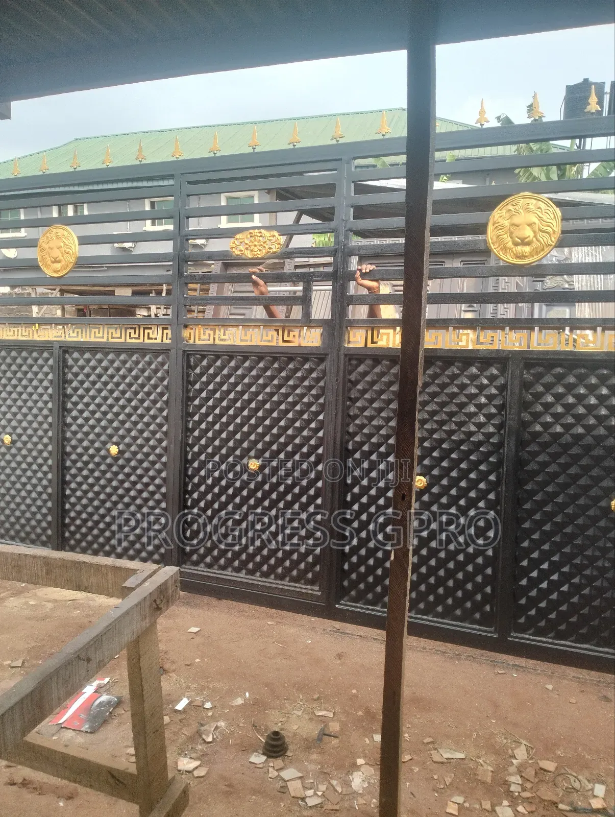 Simple Design Gate