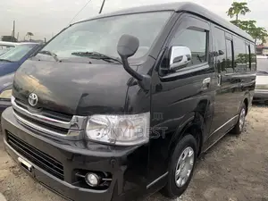 Toyota HiAce 2010 Black