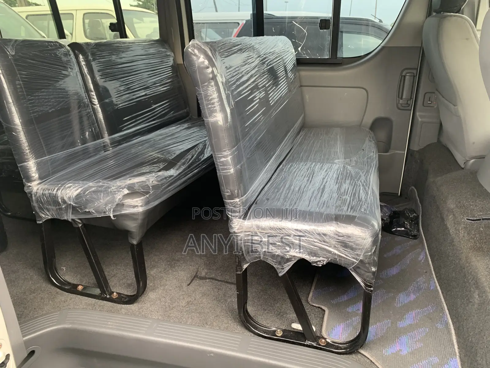Toyota HiAce 2011 White