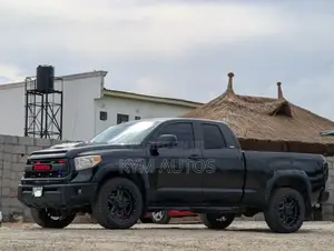 Photo - Toyota Tundra 2011 Black