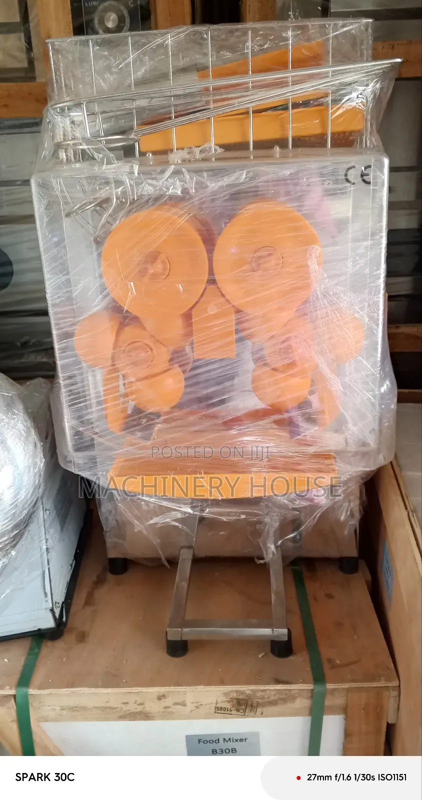 Automatic Orange Juice Extractor Machine
