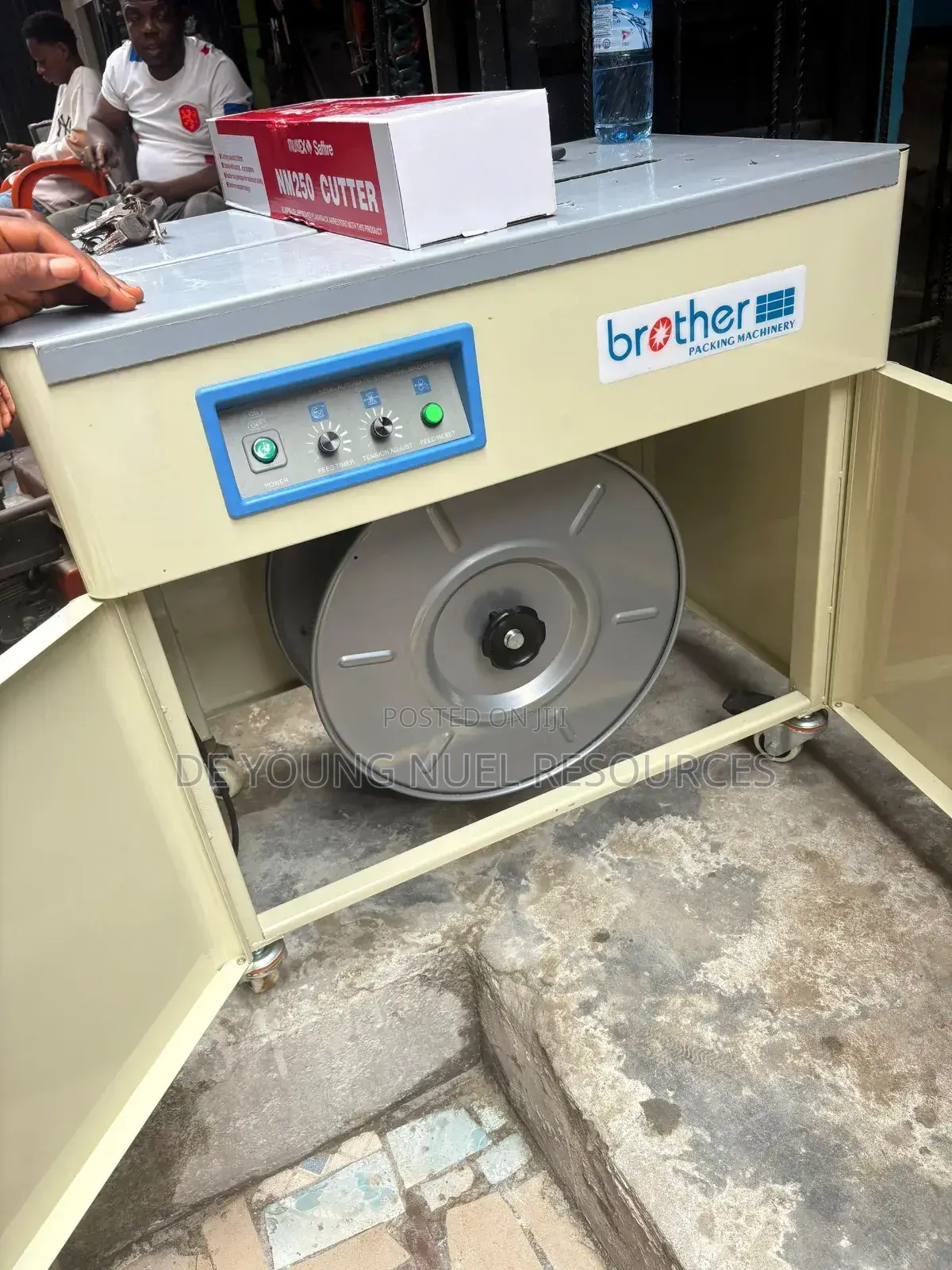 Quality Simi Automatic Strapping Machine