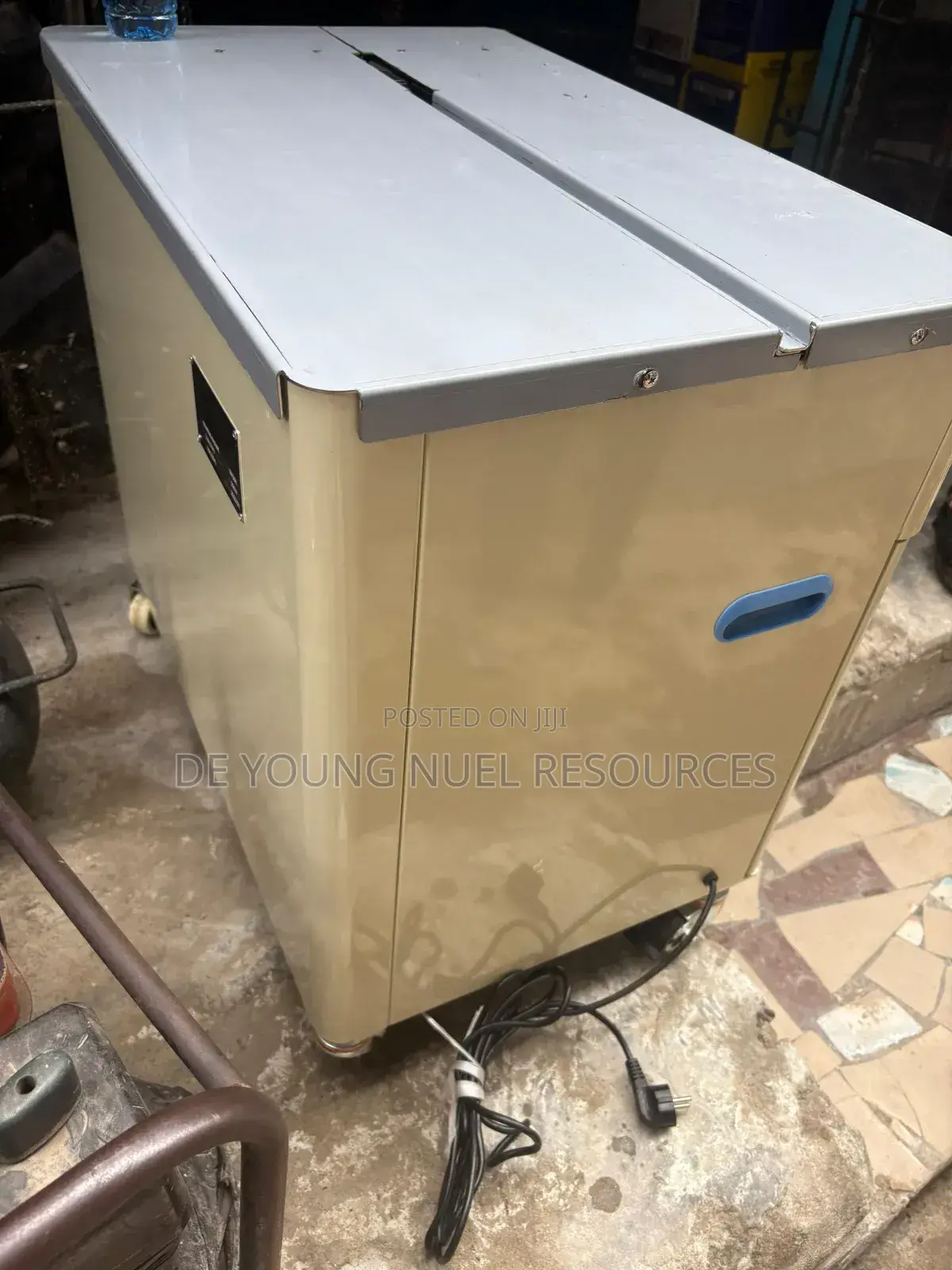 Quality Simi Automatic Strapping Machine