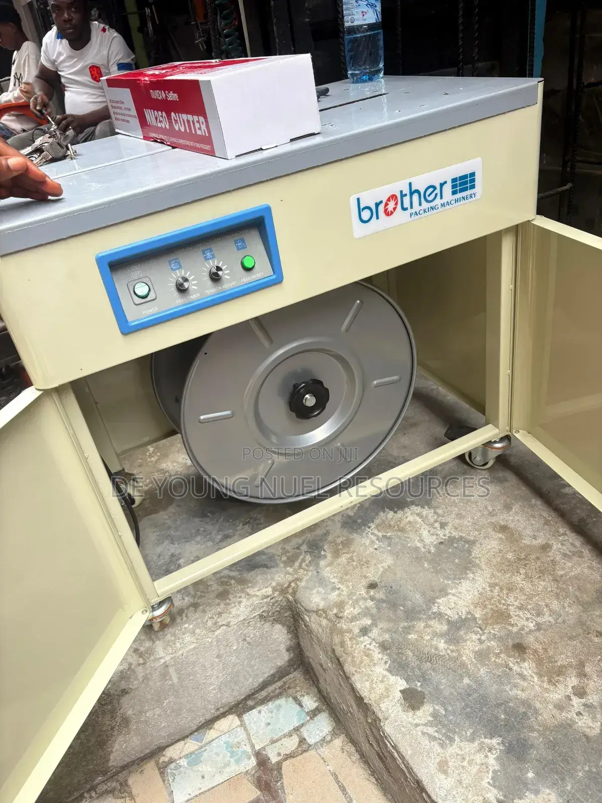 Quality Simi Automatic Strapping Machine