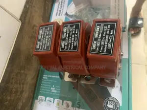 Current Transformer 200/5