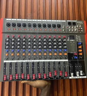 12 Channels Yamaha Mixer