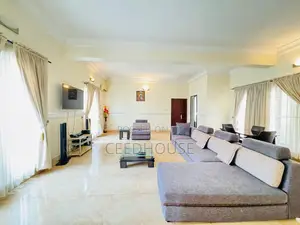 Luxurious 3 Bedroom Apartment With Swimming Pool