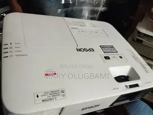 Epson Projector 5500 Lumens
