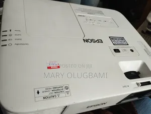 Epson Projector 5500 Lumens