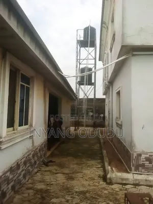 3bdrm Block of Flats in Not In An Estate, Gberigbe for sale