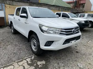 Toyota Hilux Revo Double Cab Deisel 2.4 RWD 2018 White