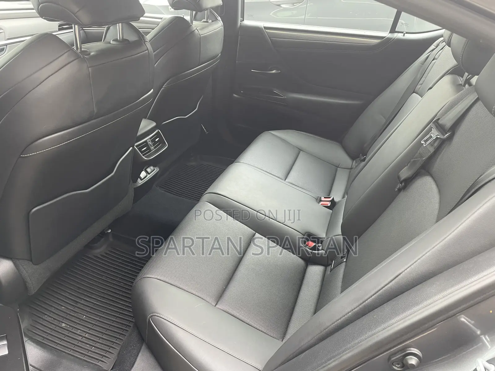 Lexus ES 2020 Gray