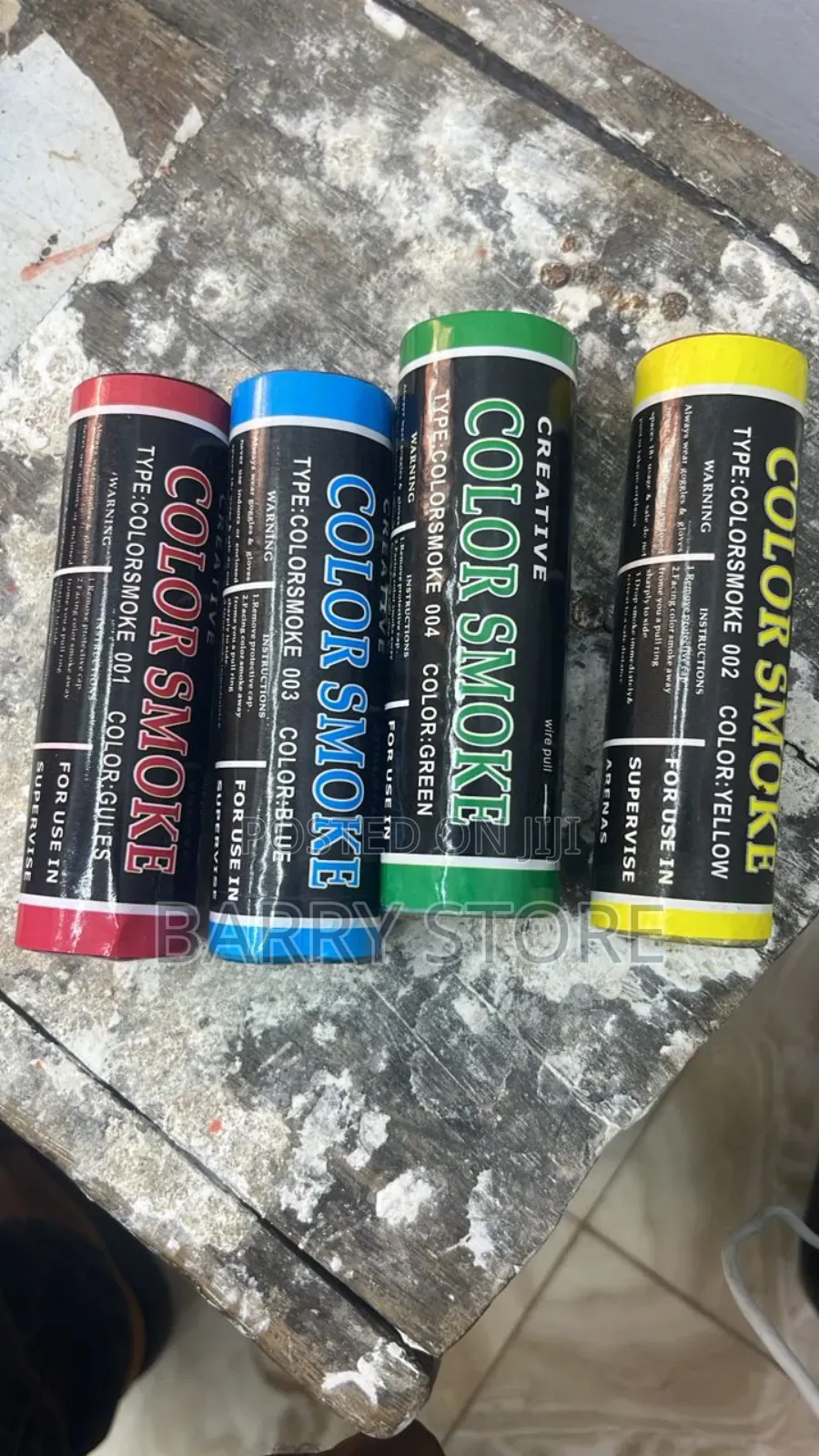 Colour Smoke Bomb