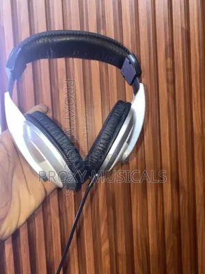 Behringer Studio Headphones Hpm1000