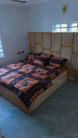 Nice Bed Frame Set