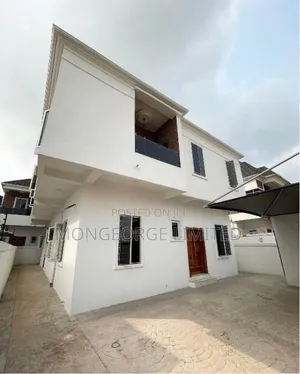 5bdrm Duplex in Chevron for sale