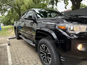 Toyota Tacoma SR5 Double Cab 6' Bed AT 2024 Black