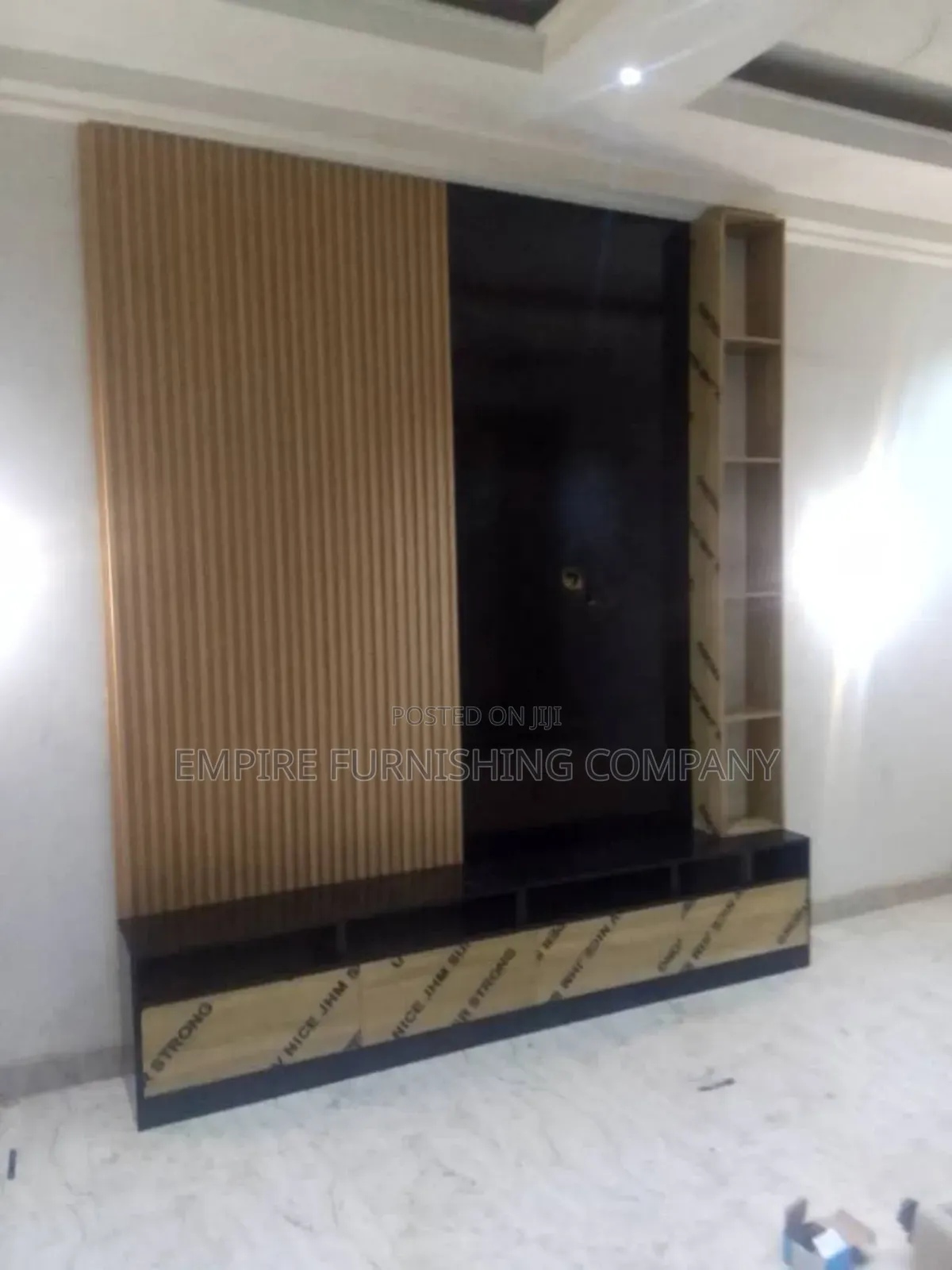 Mini Tv Console