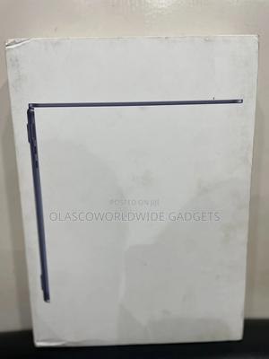 New Laptop Apple MacBook Air 2024 M3 13-inch 8GB Apple M3 SSD 256GB