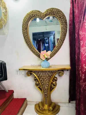 Brand New Gold Consuls With Mirror