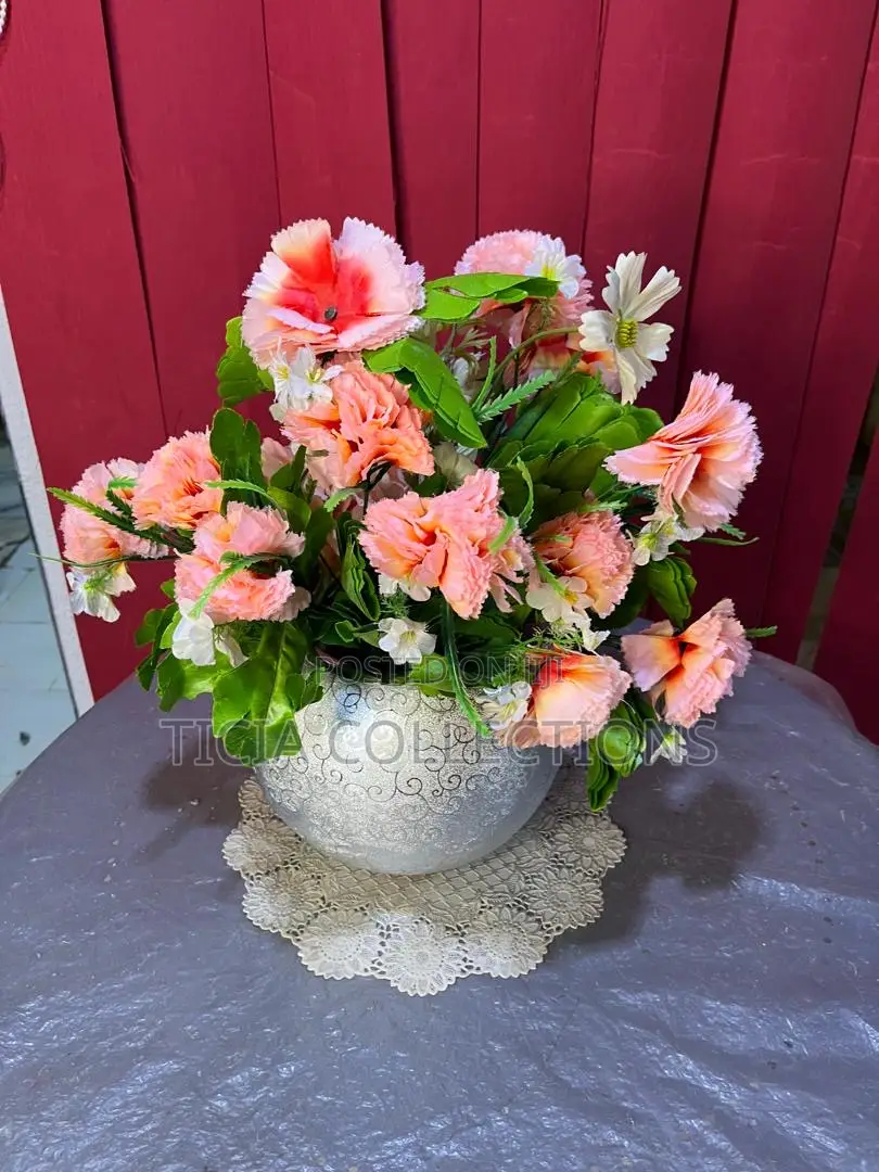 Beautiful Flower Vase With Flowers