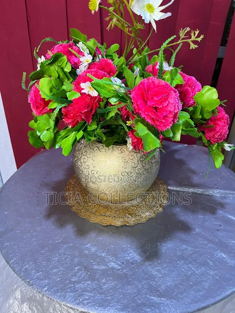 Beautiful Flower Vase With Flowers
