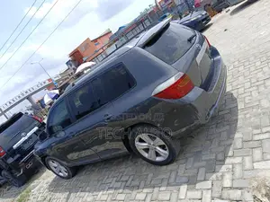 Toyota Highlander Sport 2010 Gray